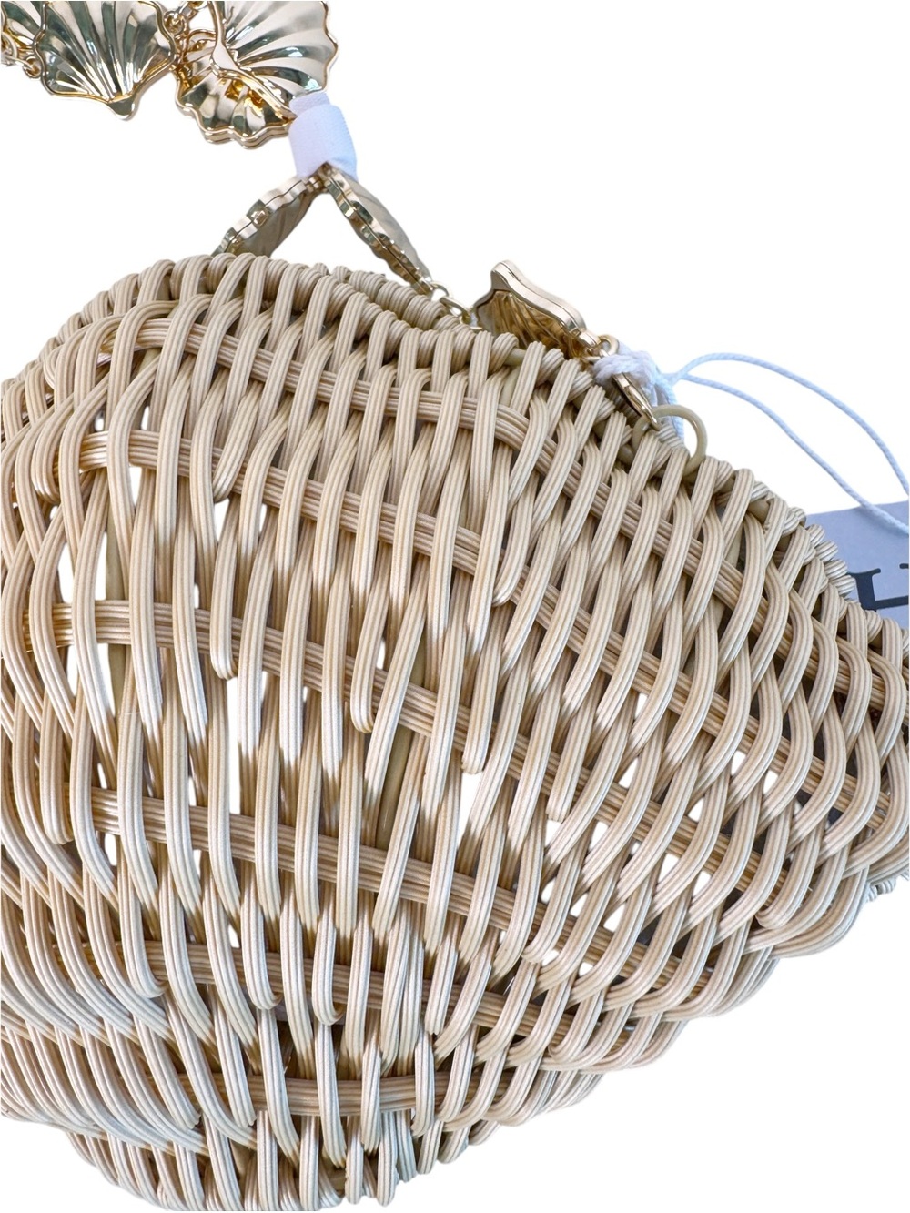 HAUTE HIPPIE NWT Woven Seashell Hand Bag w Gold Seashell Chain - Picture 4 of 13